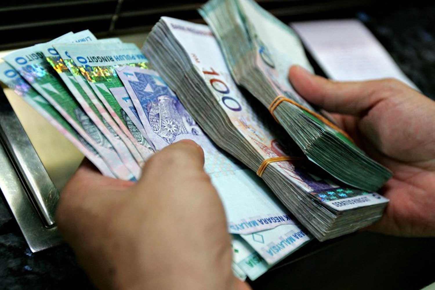 Lelaki dari Johor menang jackpot RM32 Juta, riuh satu kampung