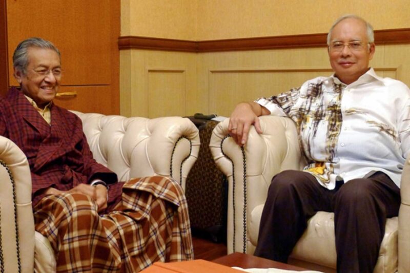 Najib Dan Mahathir Pasangan Kembar Yang Pernah Kerja Di Pasaraya